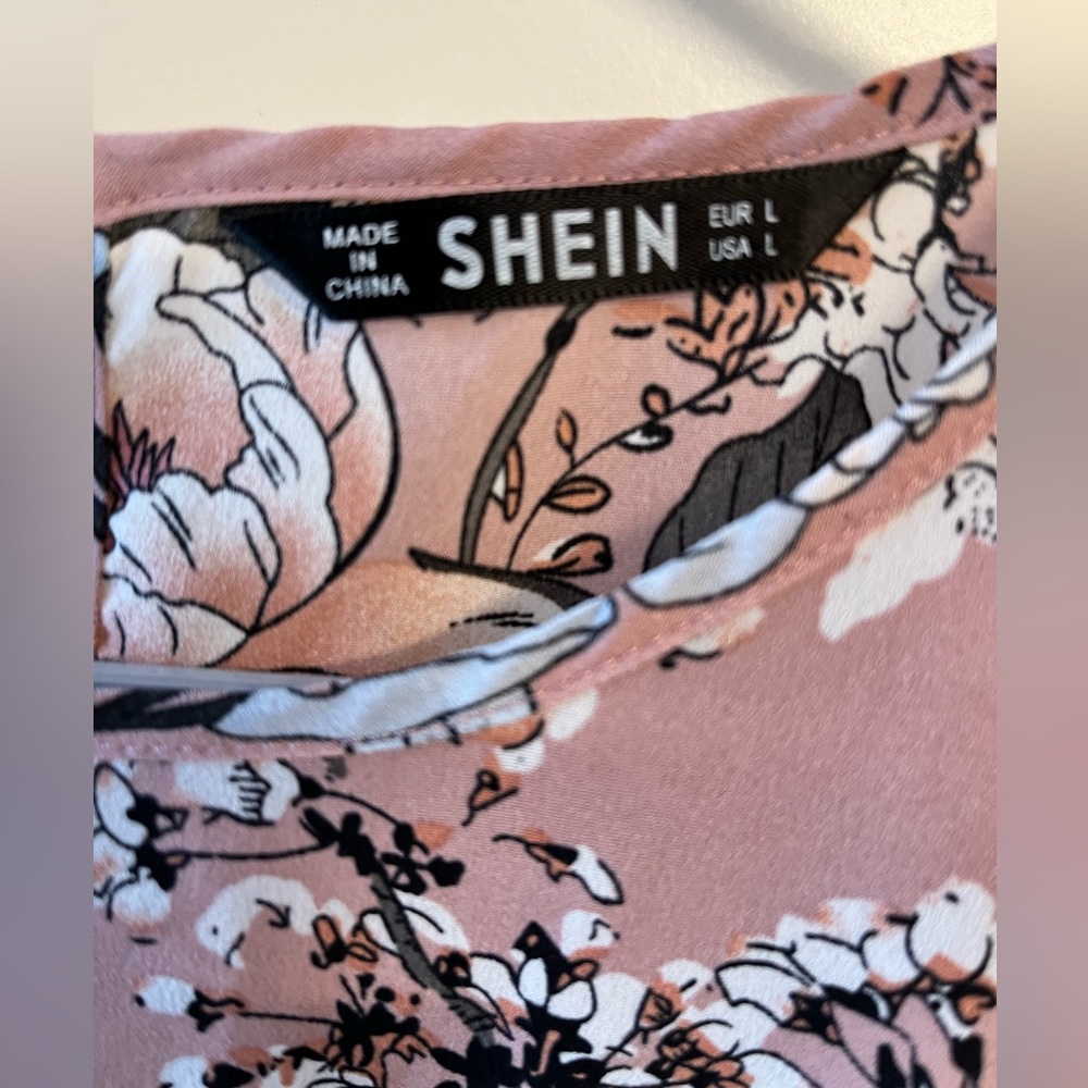 Floral top - Picture 2 of 3